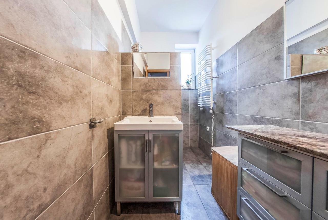 5 Stajenna Lägenhet Gdańsk Exteriör bild